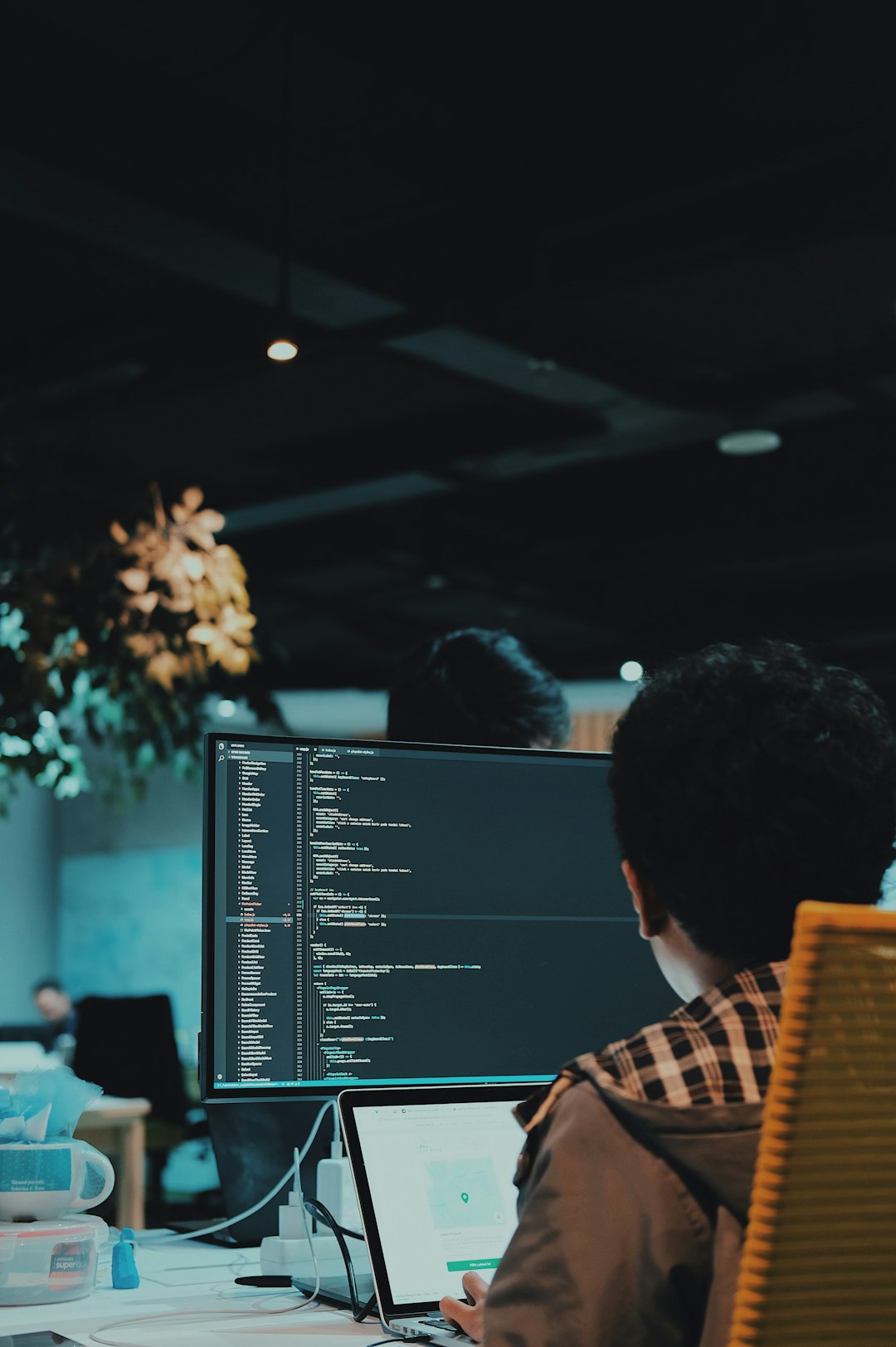 The Art of Drawing Readers In: Your attractive post title goes here A man who writes code